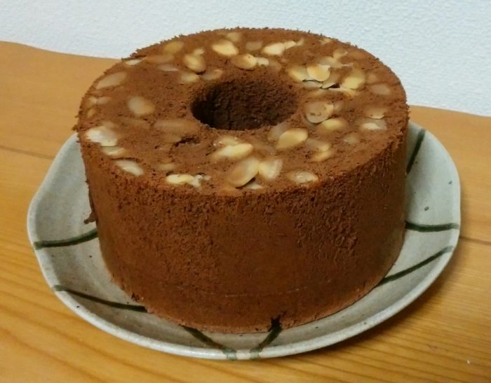 初めてチョコレートシフォンケーキを作りました